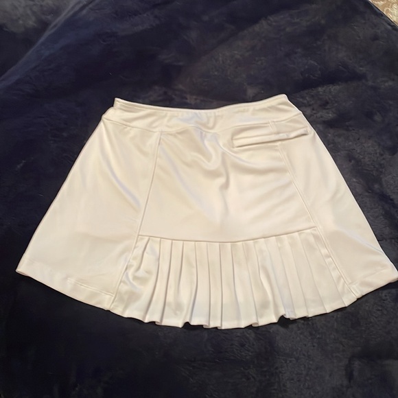 Slazenger Size XS White Golf Skirt with Built-In Shorts.  Back pocket. - Picture 2 of 7